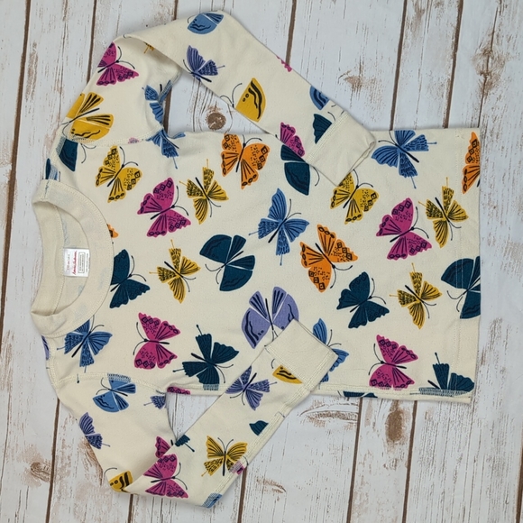 Hanna Andersson Butterfly 2 Piece Pajamas Girl's 5 - Picture 3 of 10